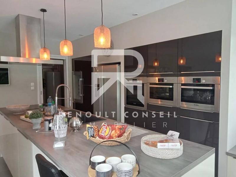 Maison - 169 m² - 5 pièces