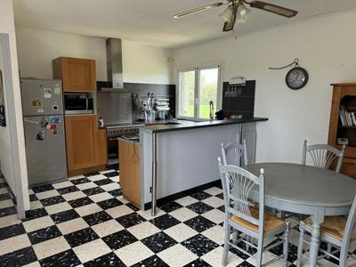 Maison - 185 m² - 6 pièces