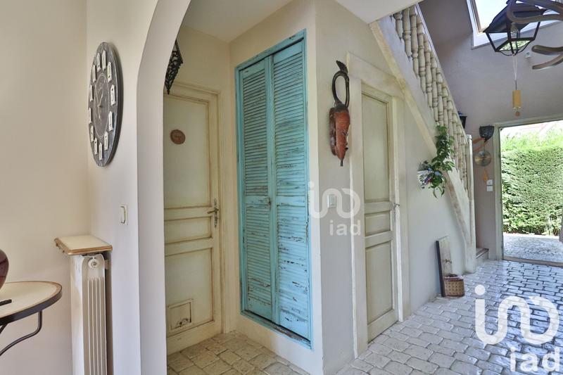 Maison - 201 m² - 6 pièces