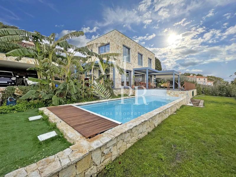 Villa - 160 m² - 5 pièces