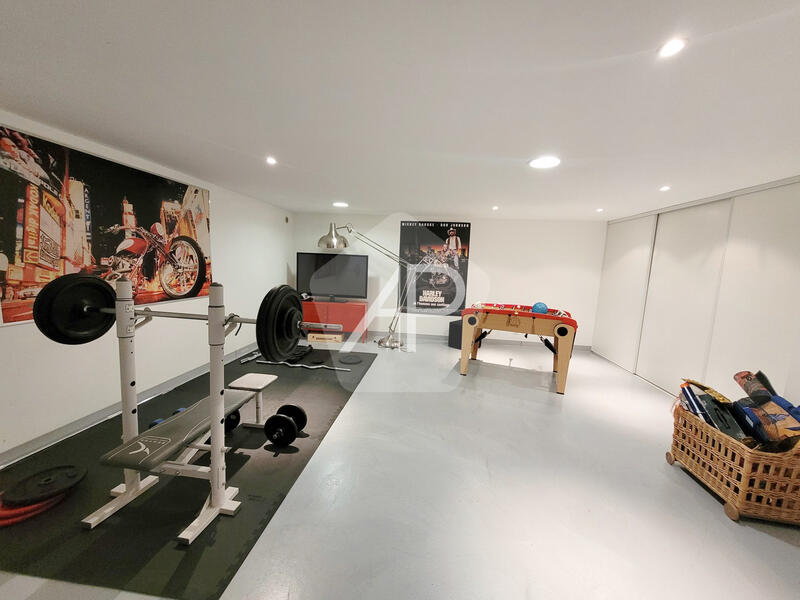 Châlet - 160 m² - 8 pièces