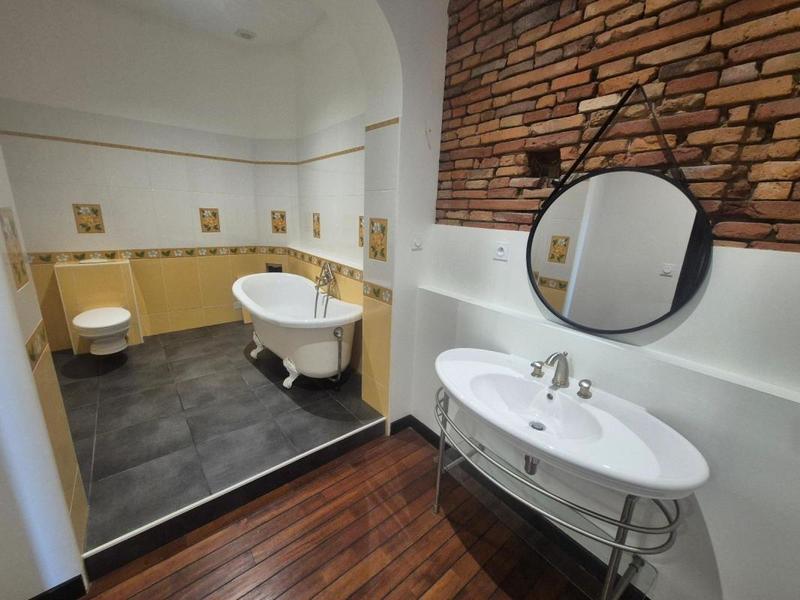 Appartement bourgeois - 172 m² - 5 pièces