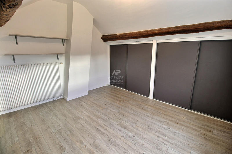 Maison - 180 m² - 6 pièces