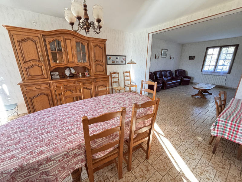 Maison traditionnelle - 156 m² - 6 pièces