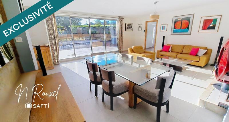 Maison - 300 m² - 12 pièces