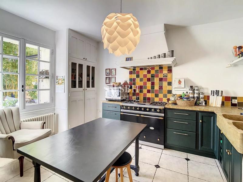 Mas - 285 m² - 10 pièces