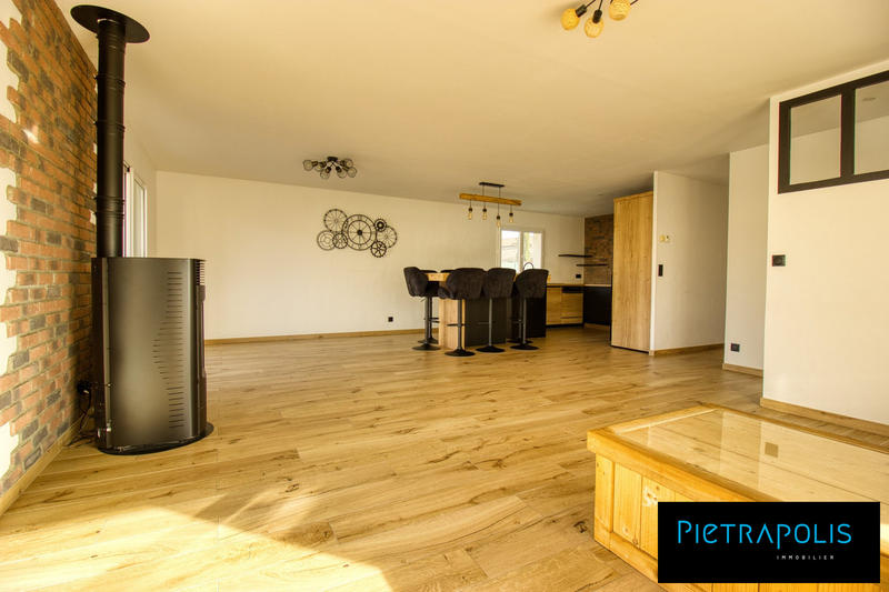 Maison - 137 m² - 5 pièces