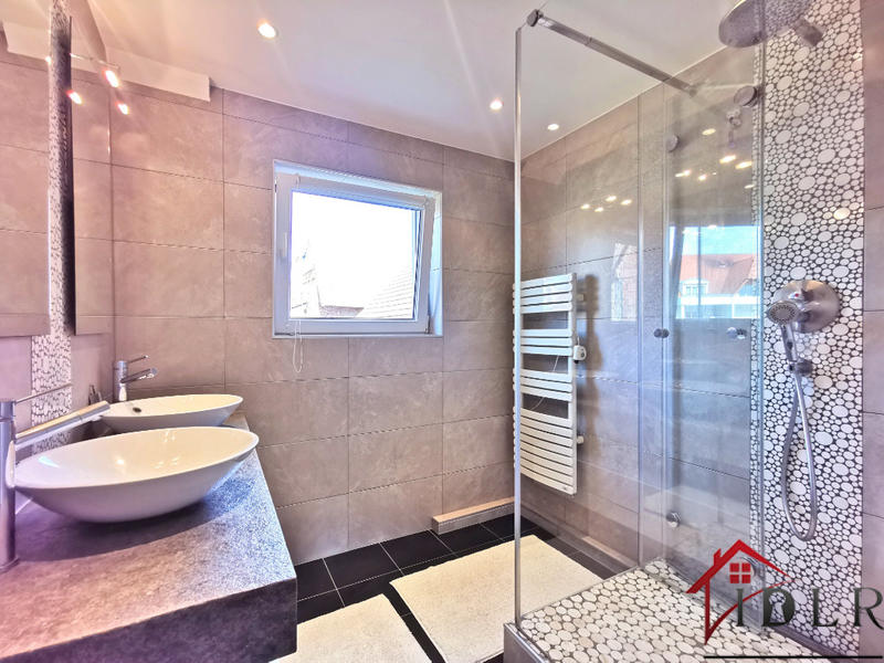 Appartement - 94 m² - 4 pièces