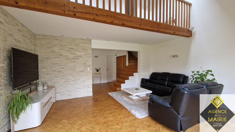 Maison - 165 m² - 8 pièces