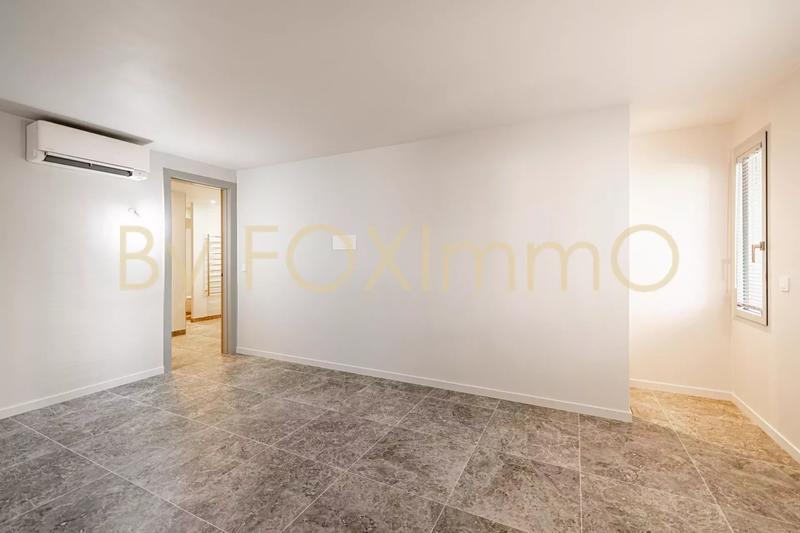 Appartement - 200 m² - 4 pièces