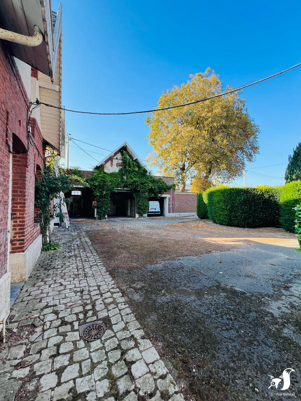 Maison - 500 m² - 14 pièces