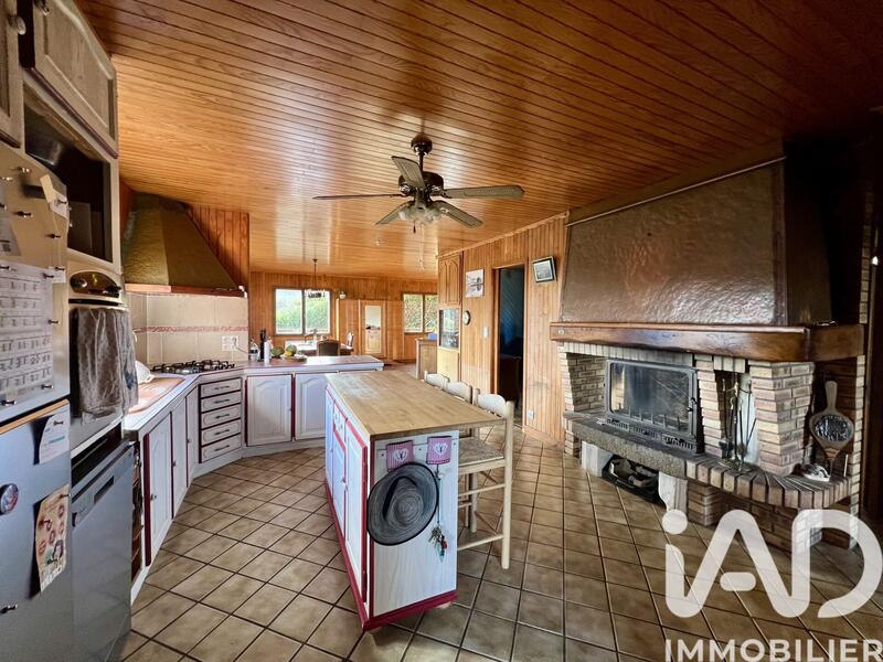 Maison - 143 m² - 5 pièces