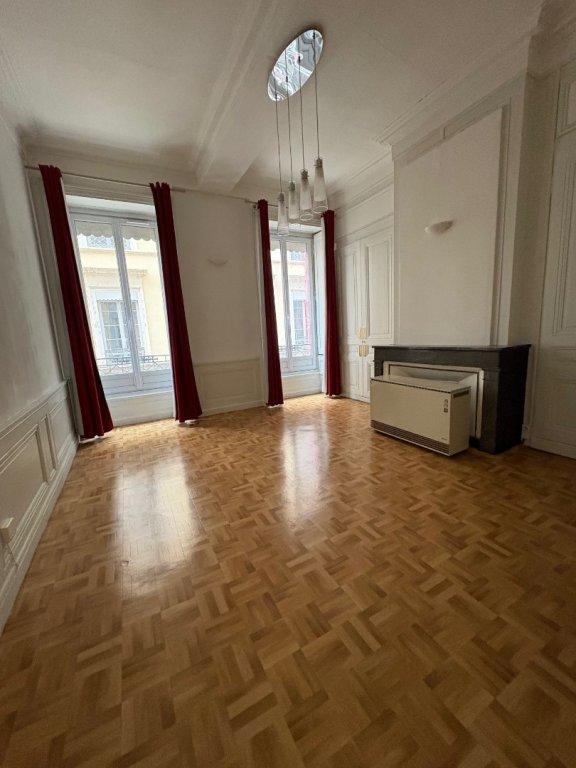 Appartement - 71 m² - 2 pièces