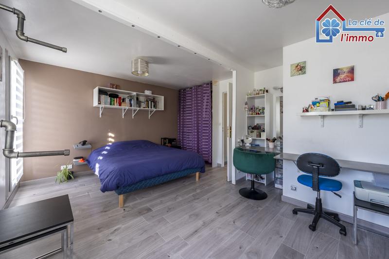 Maison traditionnelle - 92 m² - 5 pièces