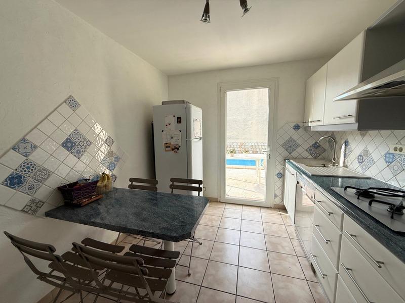 Maison - 95 m² - 5 pièces