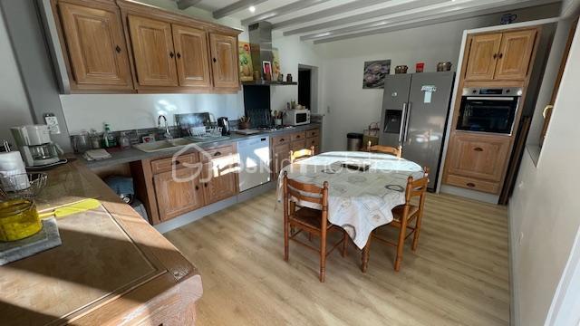Propriété - 114 m² - 6 pièces