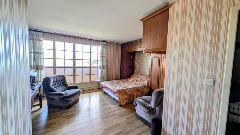 Maison - 157 m² - 7 pièces