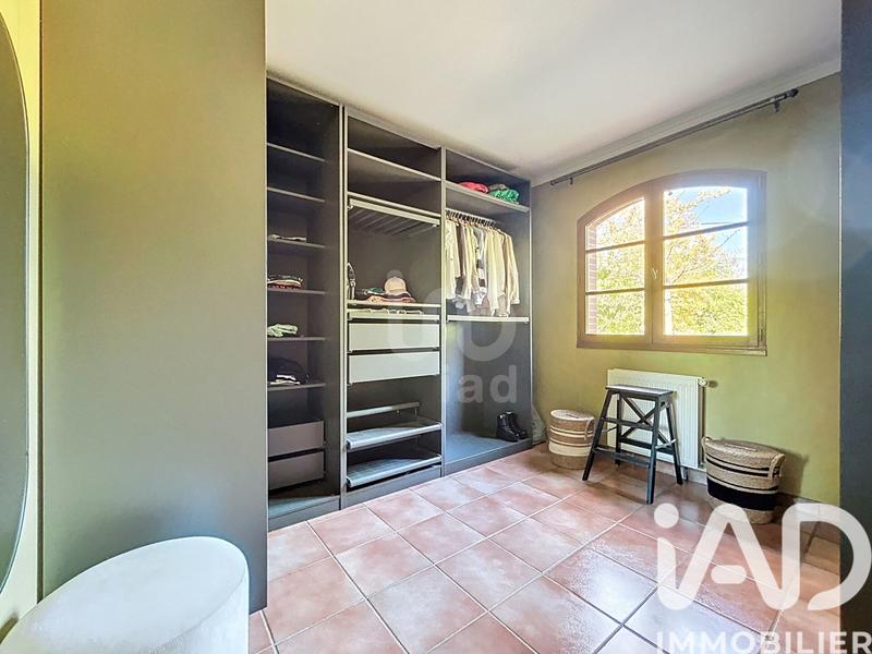 Maison - 206 m² - 9 pièces