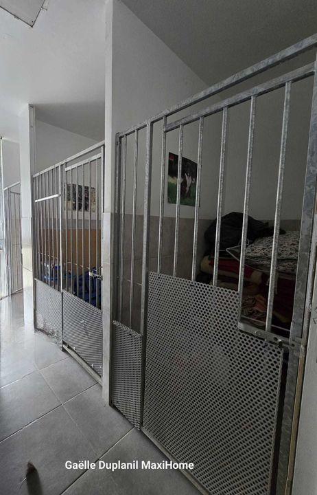 Propriété - 206 m² - 9 pièces