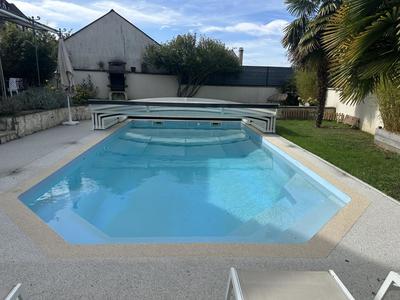 Maison - 190 m² - 8 pièces