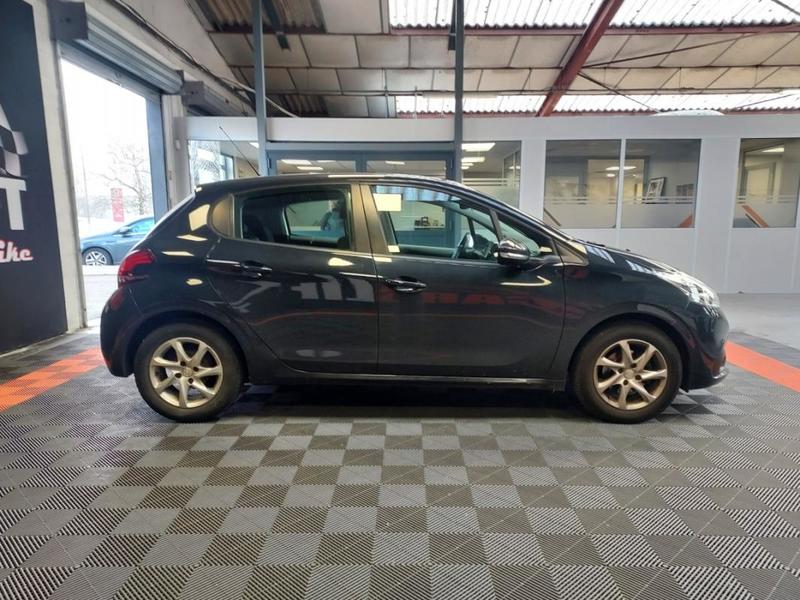 Peugeot 208 1.2 Puretech 92 Ch Style - Garantie 6 Mois