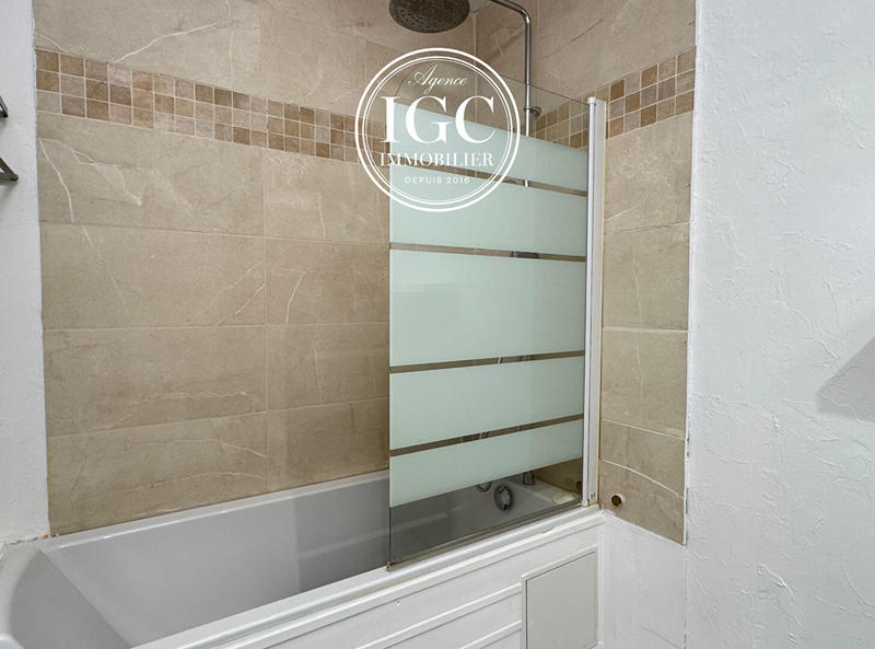 Appartement - 85 m² - 5 pièces