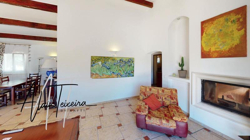 Maison - 200 m² - 9 pièces