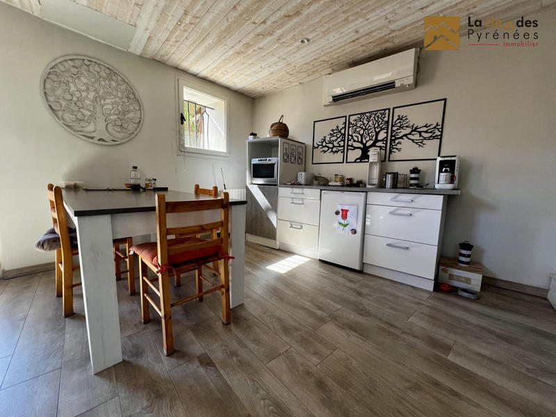 Local commercial - 194 m² - 8 pièces