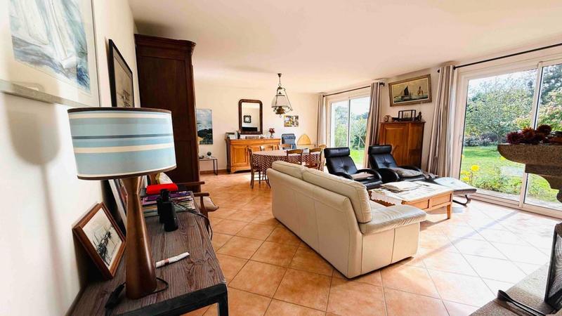 Maison traditionnelle - 156 m² - 6 pièces