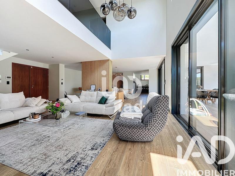 Maison de maîtres - 245 m² - 5 pièces