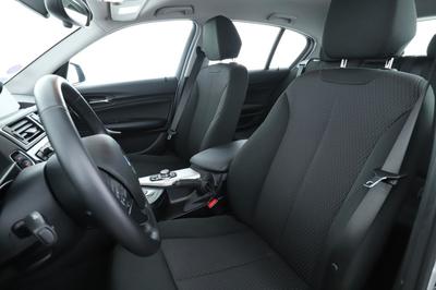 Bmw Série 1 118i Executive Bva8 5p 136 ch