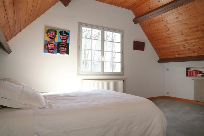 Propriété - 228 m² - 9 pièces