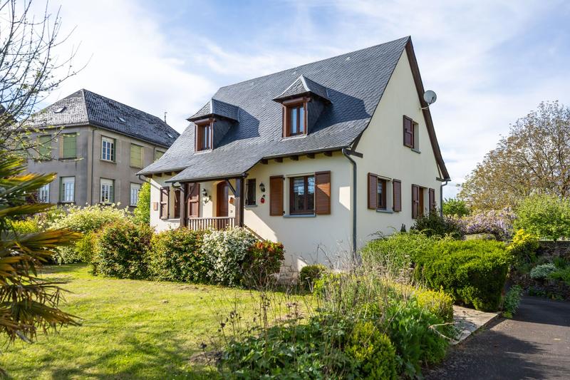 Maison - 107 m² - 5 pièces