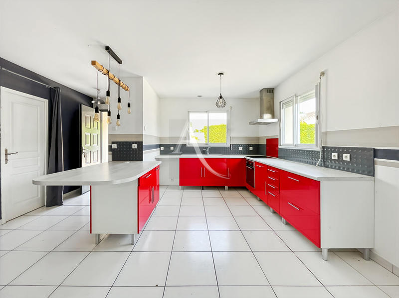 Maison - 105 m² - 5 pièces