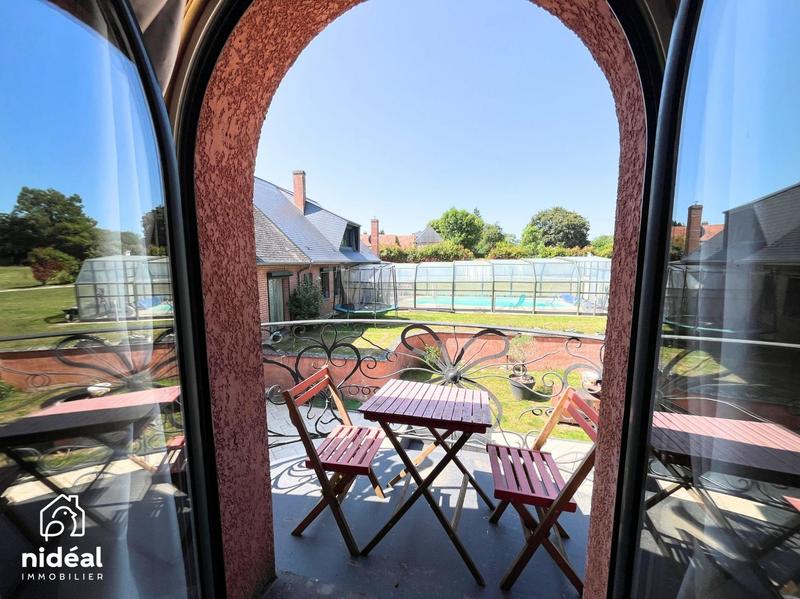 Maison - 450 m² - 10 pièces