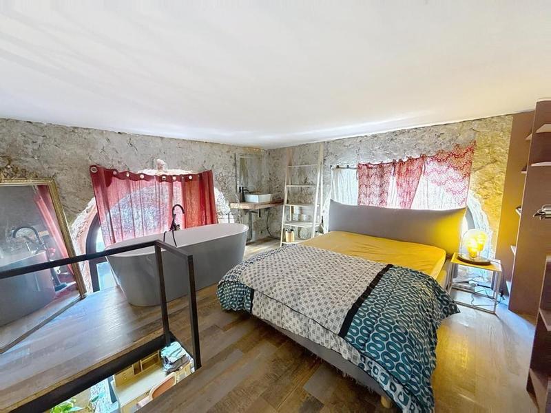 Loft - 73 m² - 3 pièces