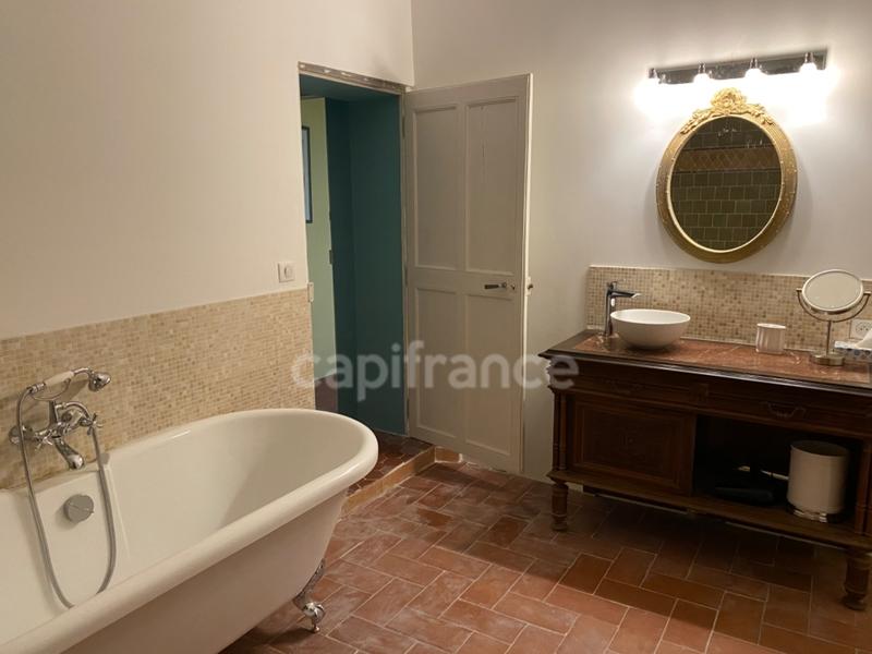 Maison de maîtres - 350 m² - 11 pièces