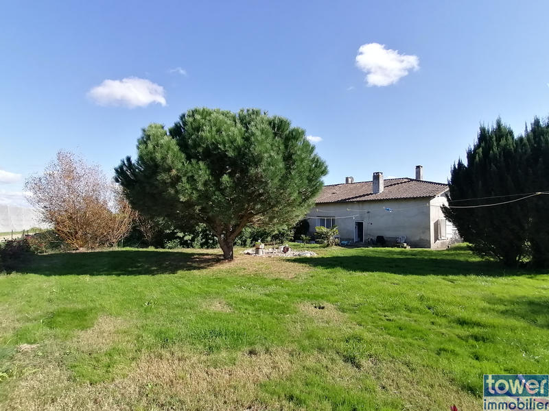 Maison - 285 m² - 9 pièces