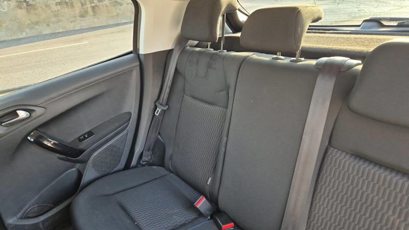 Peugeot 208 I 1.2 PureTech 82 Signature