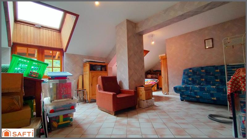 Maison - 205 m² - 9 pièces