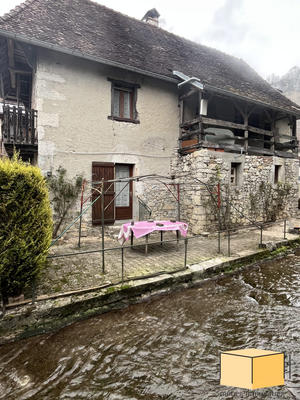 Maison - 93 m² - 5 pièces