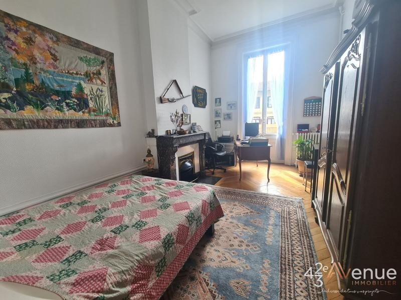 Appartement - 205 m² - 6 pièces