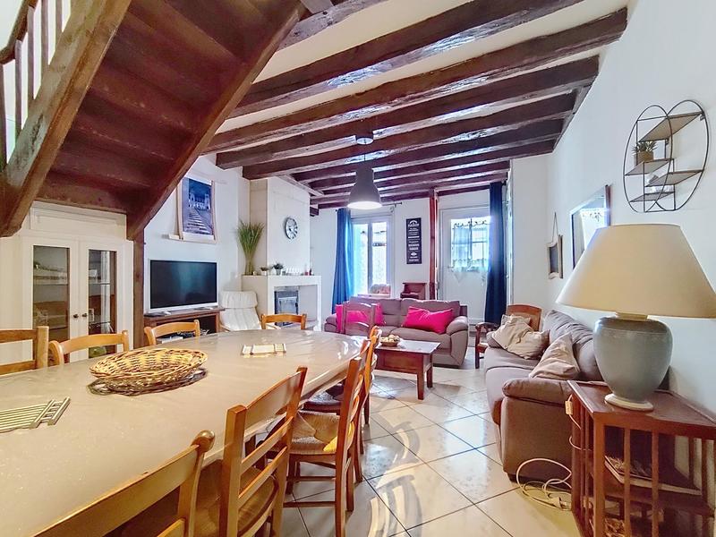 Maison - 111 m² - 6 pièces