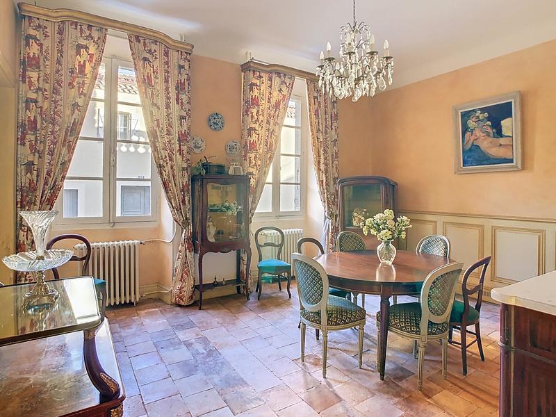 Immeuble - 600 m² - 16 pièces