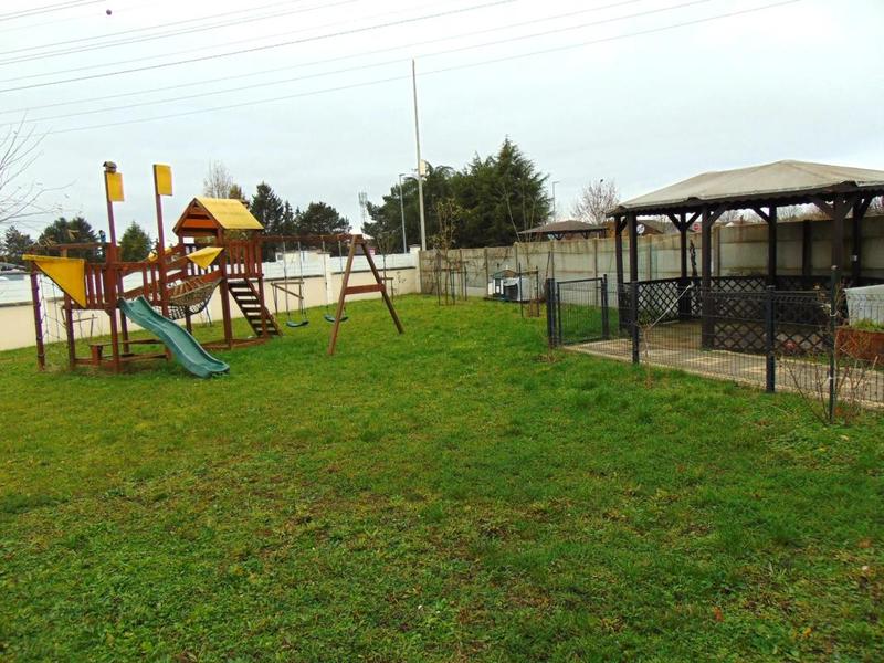 Maison - 145 m² - 9 pièces