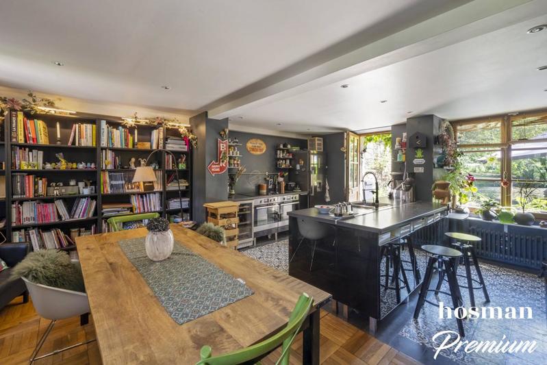 Maison - 363 m² - 14 pièces