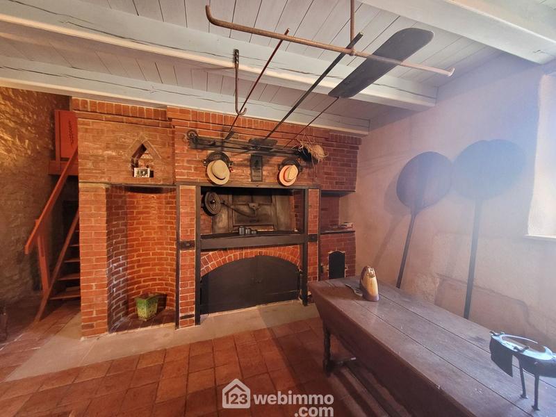 Maison - 338 m² - 10 pièces