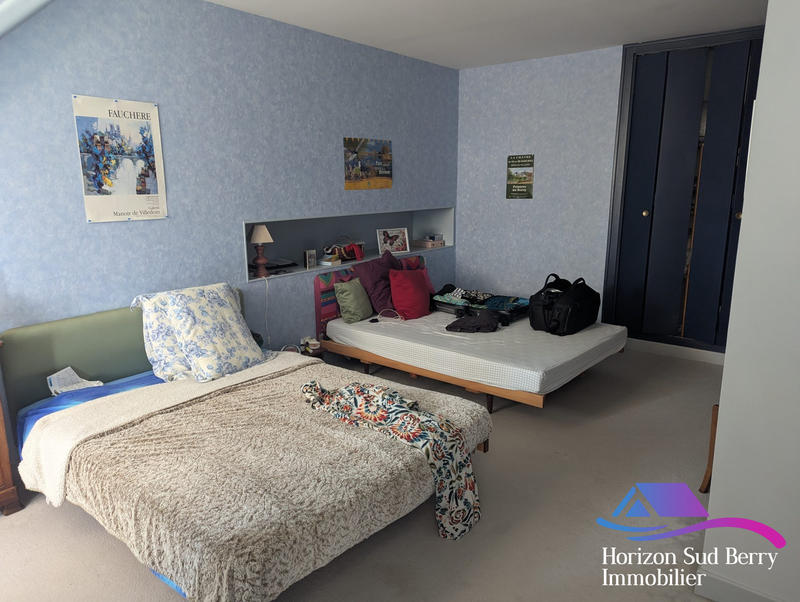 Maison - 220 m² - 5 pièces