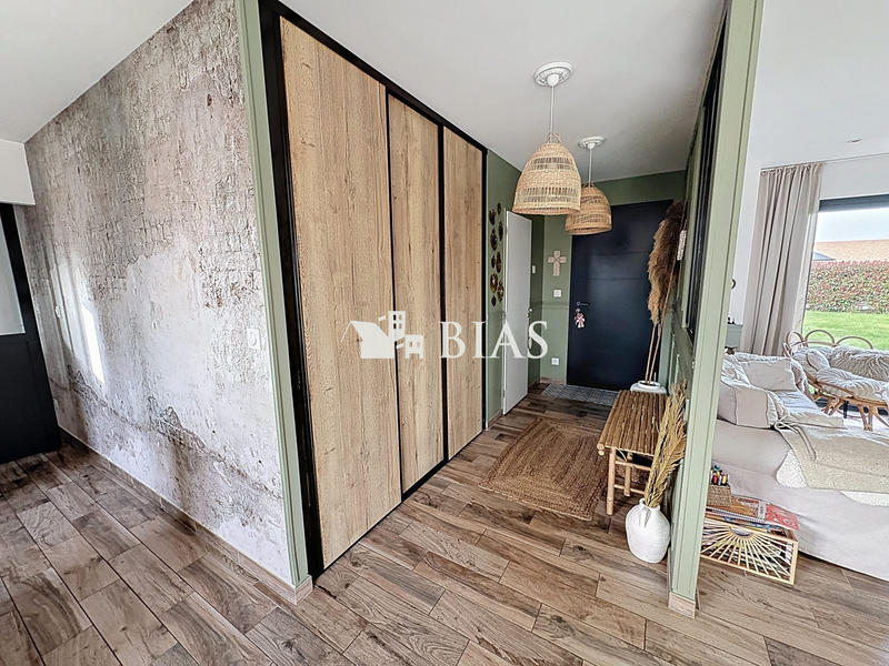 Maison - 104 m² - 4 pièces