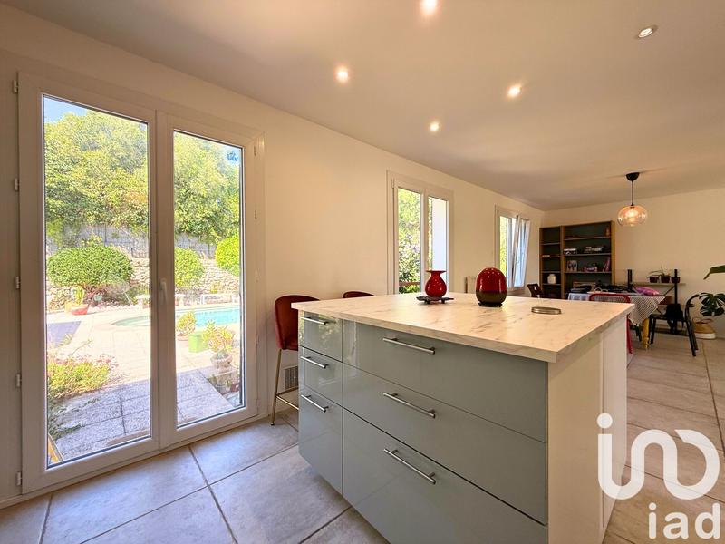 Maison - 177 m² - 7 pièces